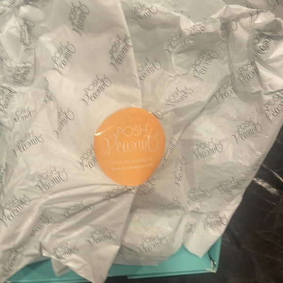 Limited Edition- Hard To Find- Grayson & Solid Black Plush Patoo Blanket. - Picture 5 of 6